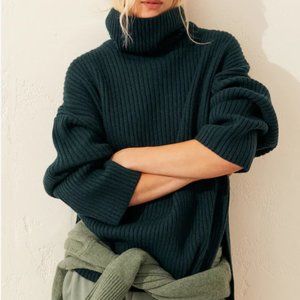 H&M Oversized Ribbed Turtleneck